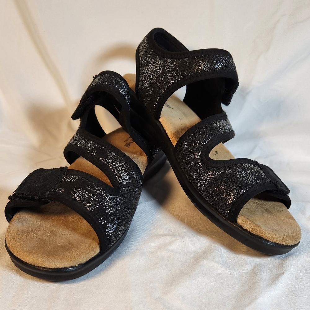 Flexus Anatomic By Spring Step Size 10 Black Meta… - image 1